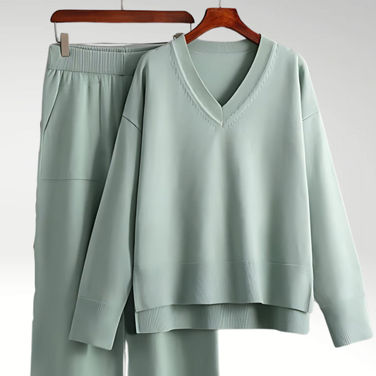 Carol | Luxe Two-Piece Set with V-Neck